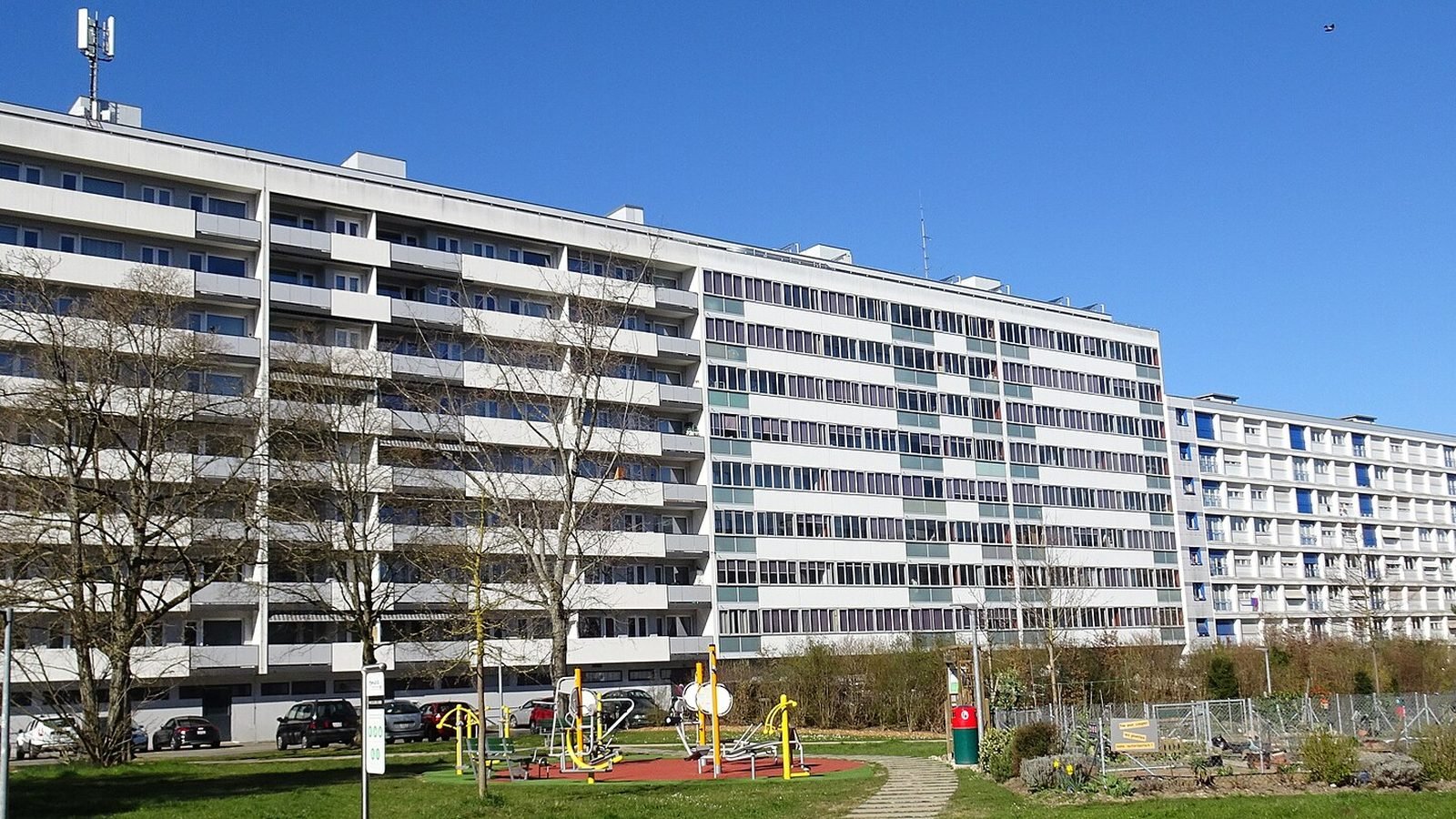 Onex, Gros-Chêne : les grands immeubles de la Cité-Nouvelle des années 1960